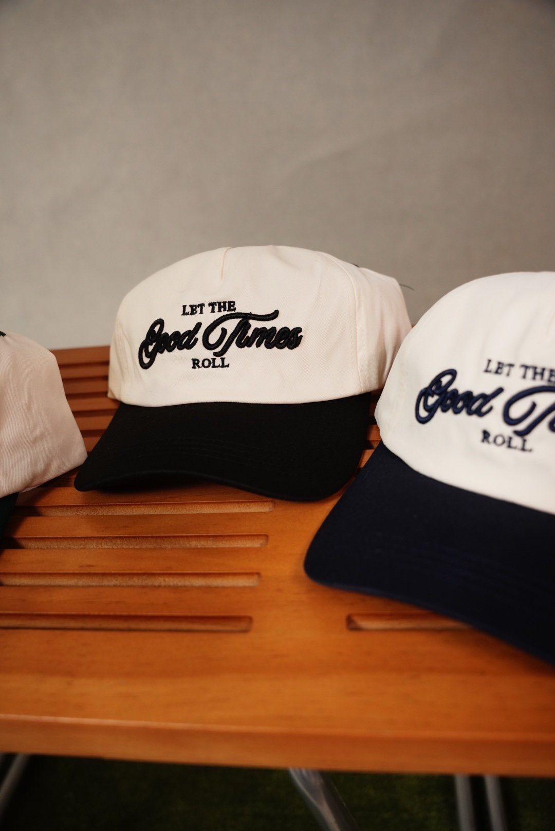 Hat “Let the good times roll”